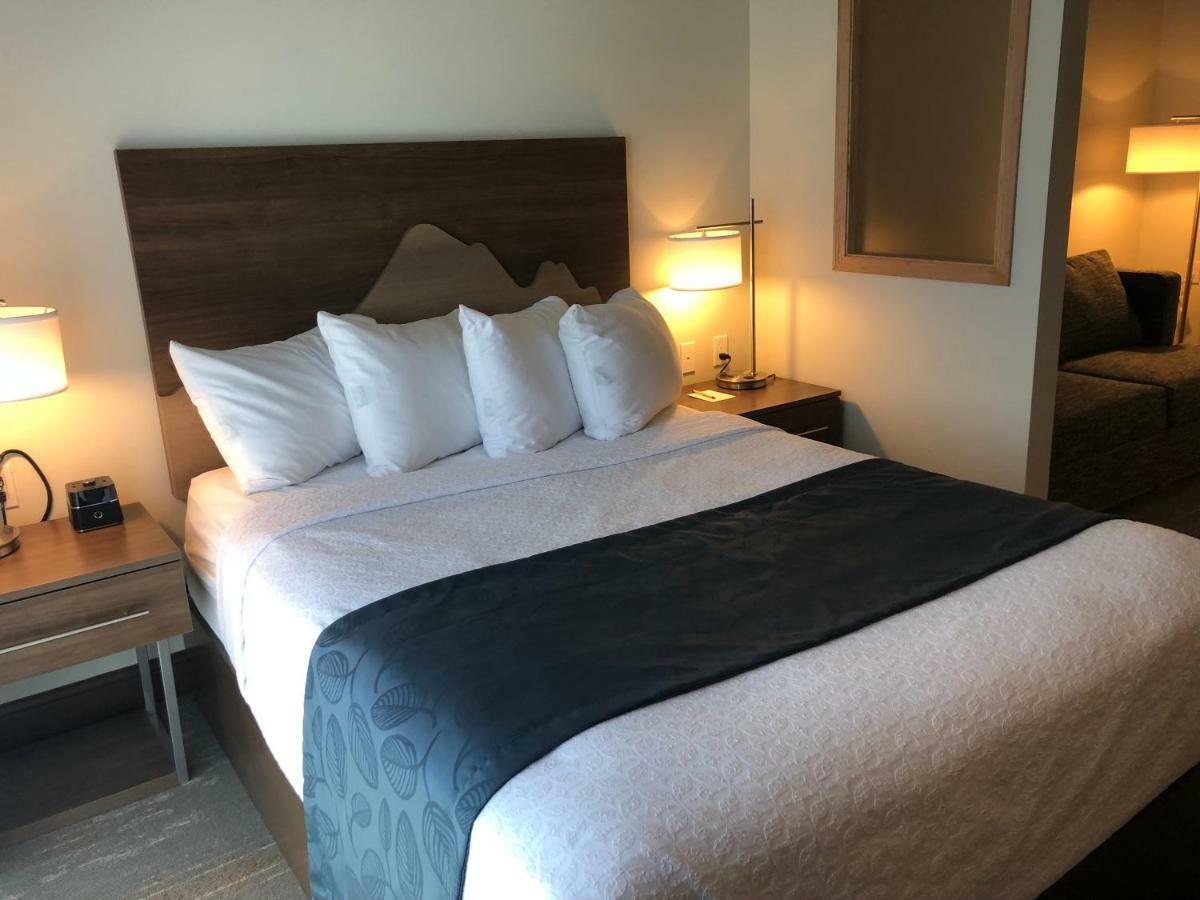 Kodiak Compass Suites Экстерьер фото